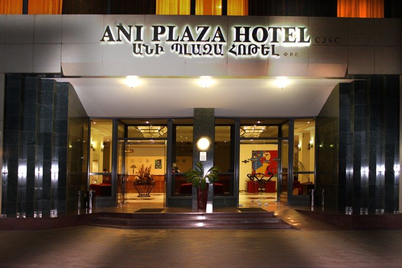 About Ani Plaza Hotel